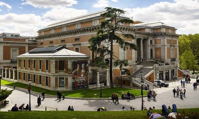 visita el museo del prado. Una de las grandes maravillas que Madrid ofrece.